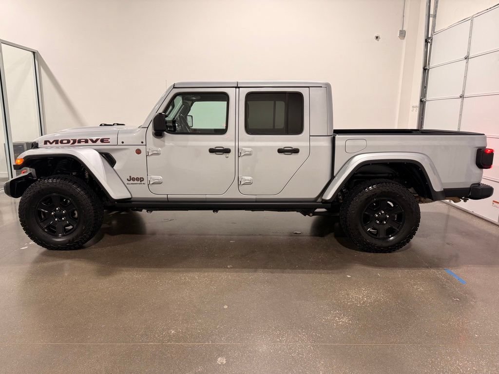 Used 2023 Jeep Gladiator Mojave w/ LED Lighting Group AWD/4WD image 8