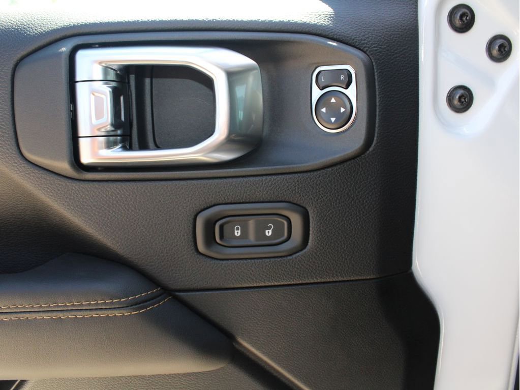 New 2025 Jeep Wrangler Sahara image 10