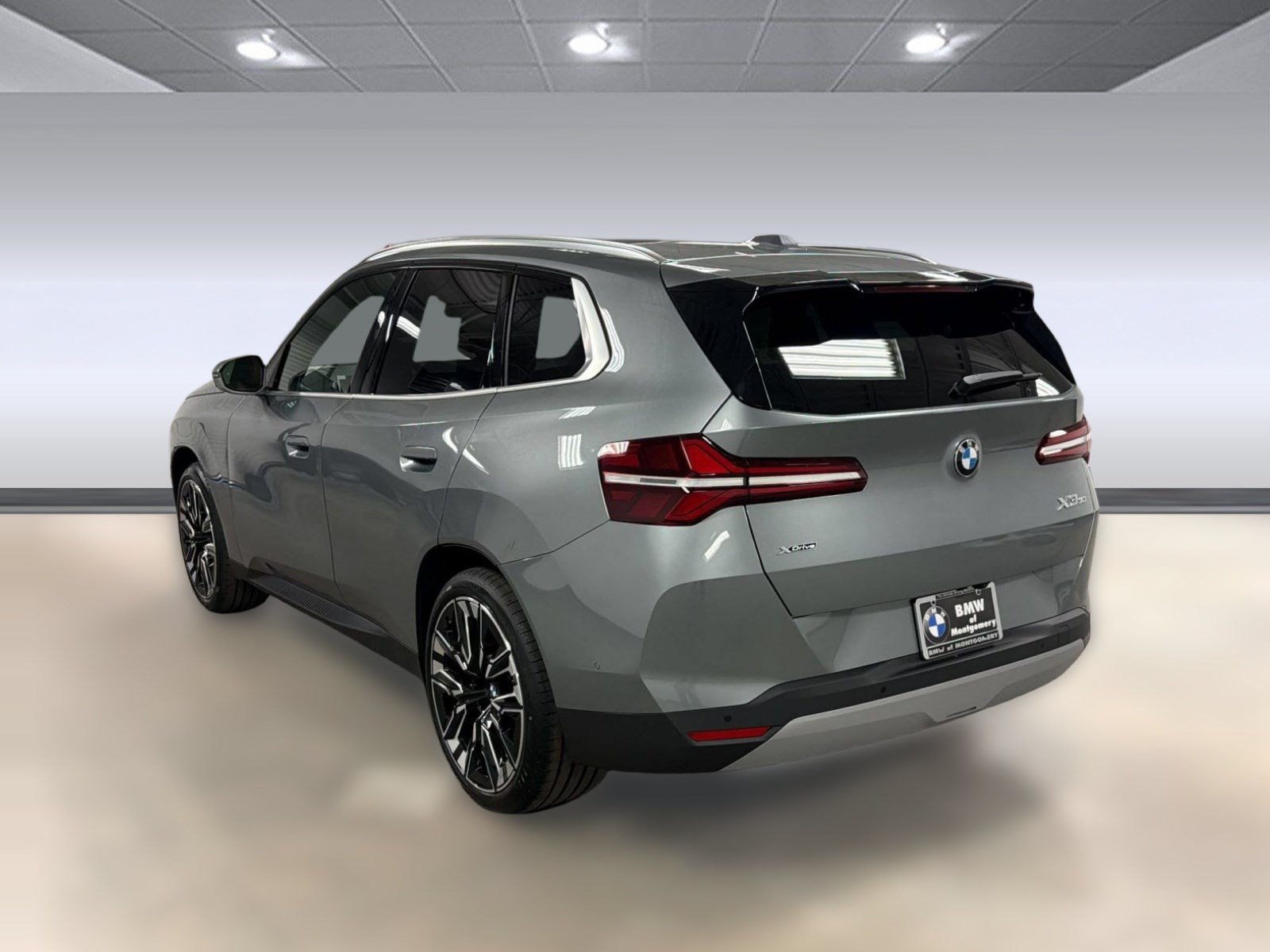 New 2026 BMW X3 xDrive30i w/ Premium Package AWD/4WD image 3