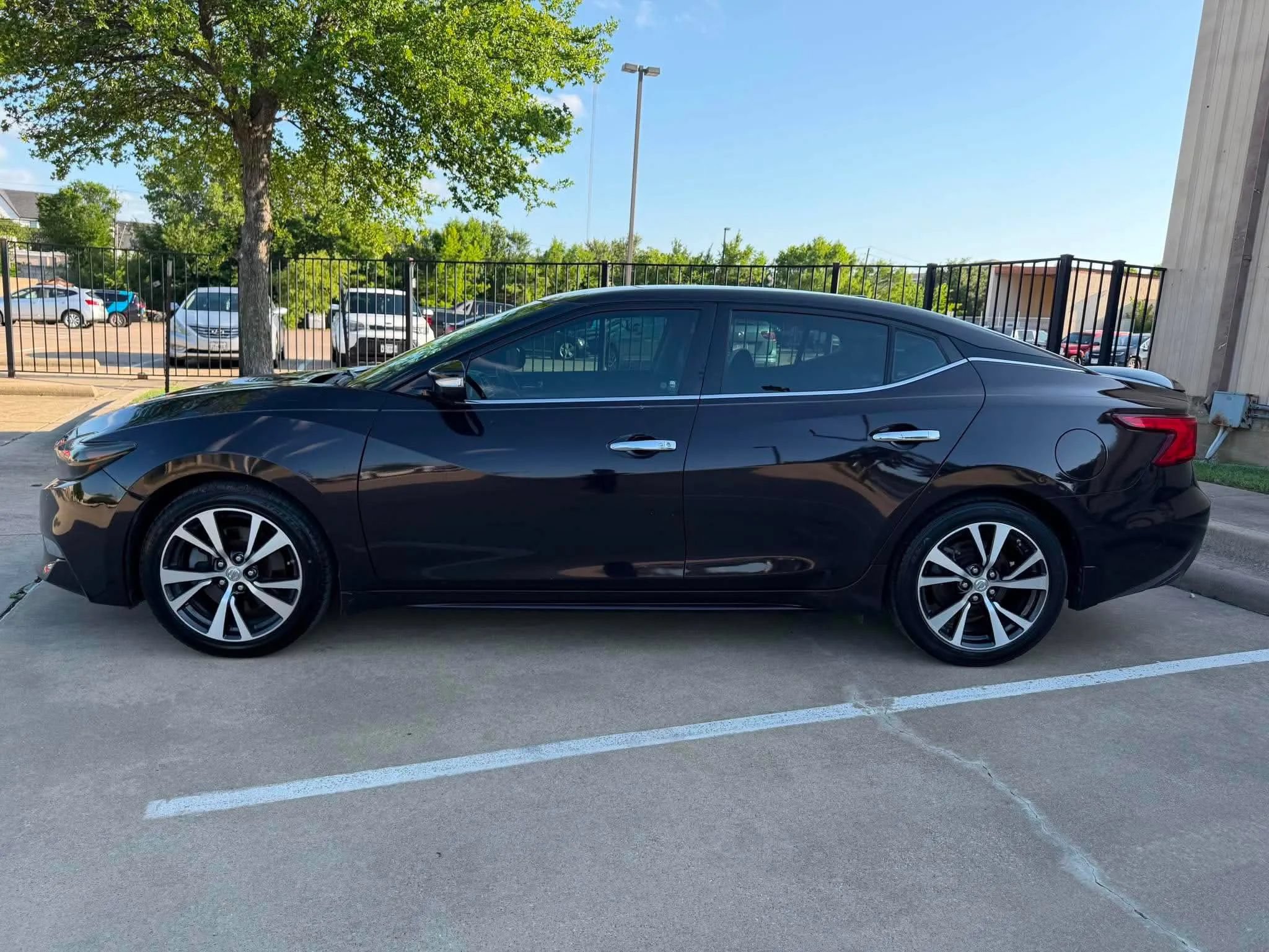 Used 2016 Nissan Maxima 3.5 SV FWD image 9