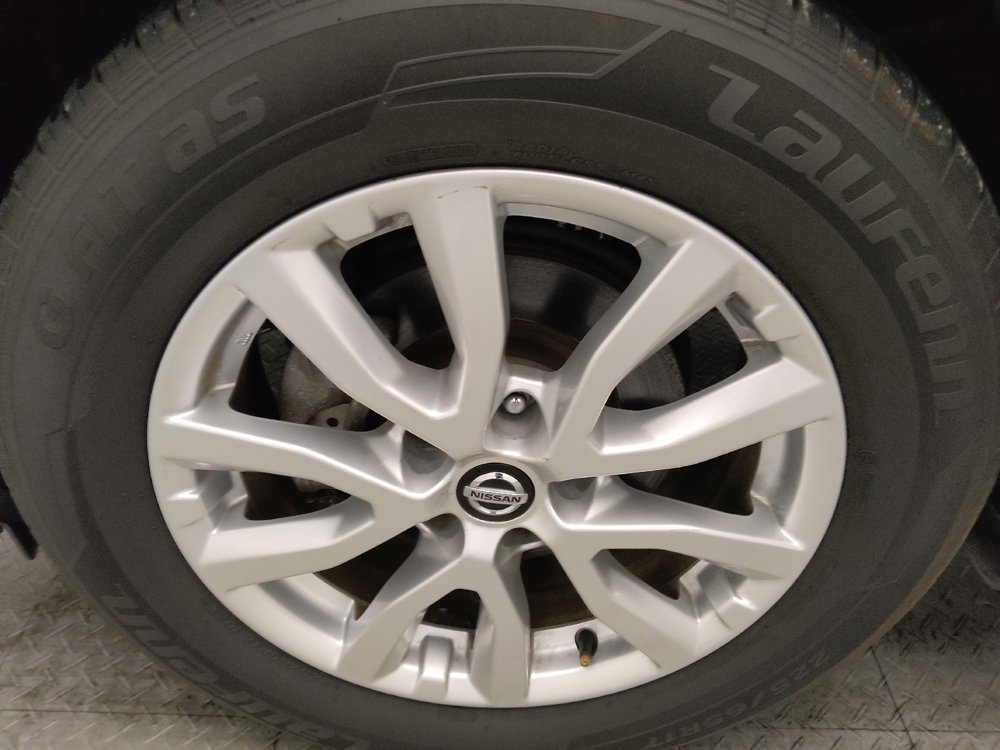 Used 2019 Nissan Rogue S image 31