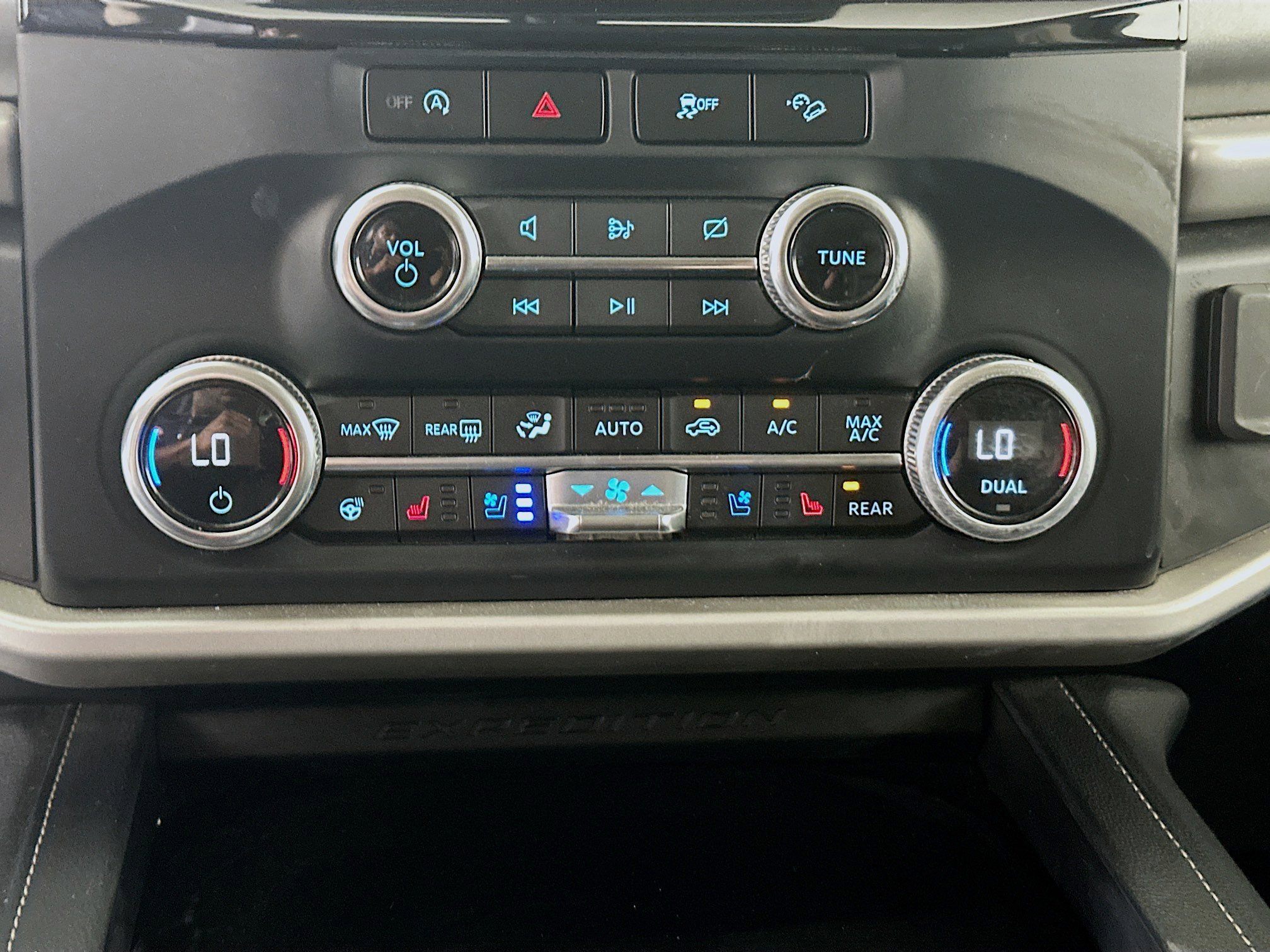 Used 2024 Ford Expedition Max XLT image 23