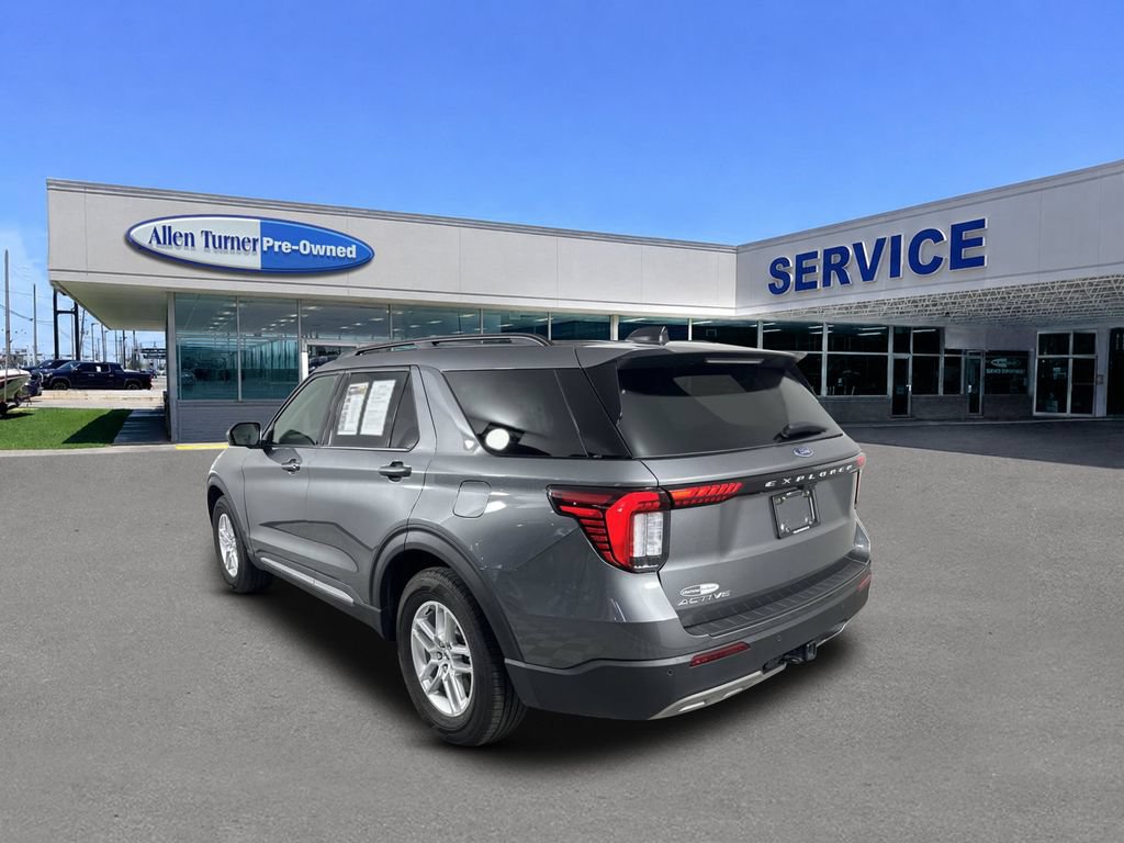 Used 2025 Ford Explorer Active w/ Active Comfort Package RWD image 6