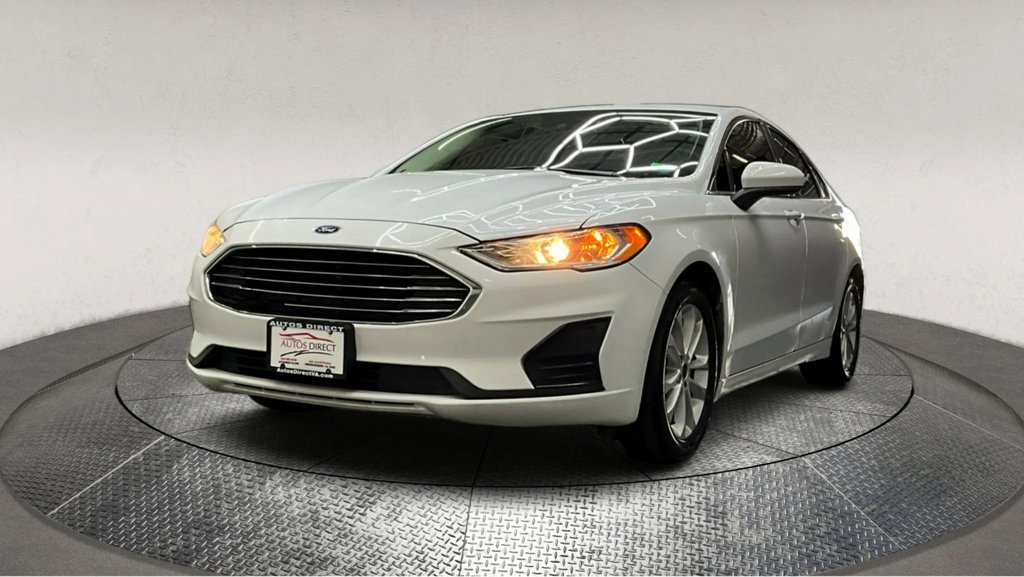 Used 2020 Ford Fusion SE image 4