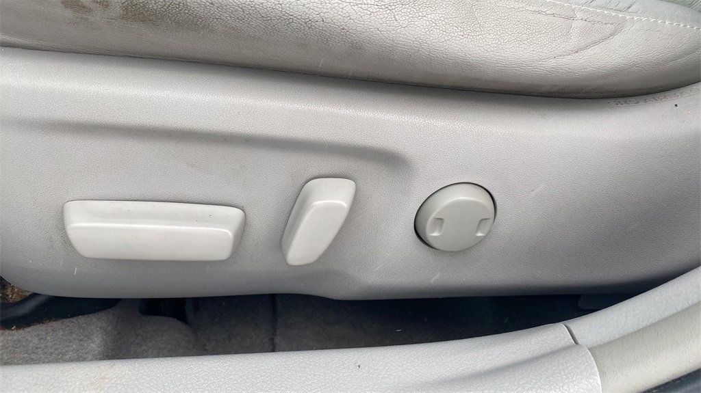 Used 2014 Toyota Camry XLE image 15