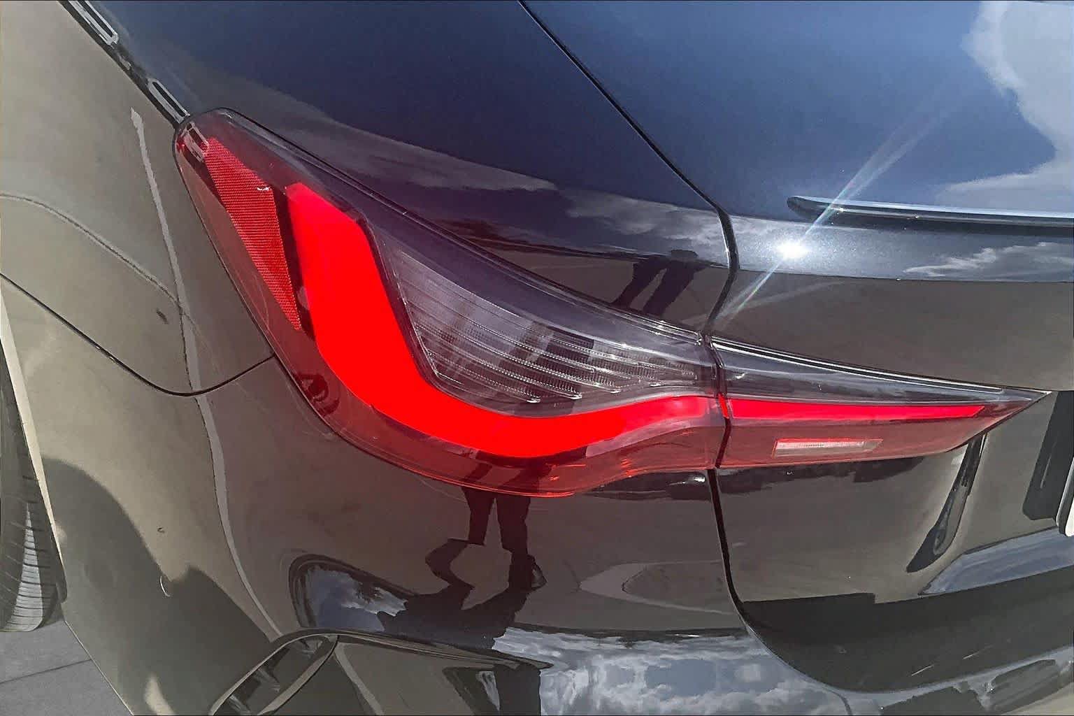 Used 2024 BMW M440i Coupe RWD image 25