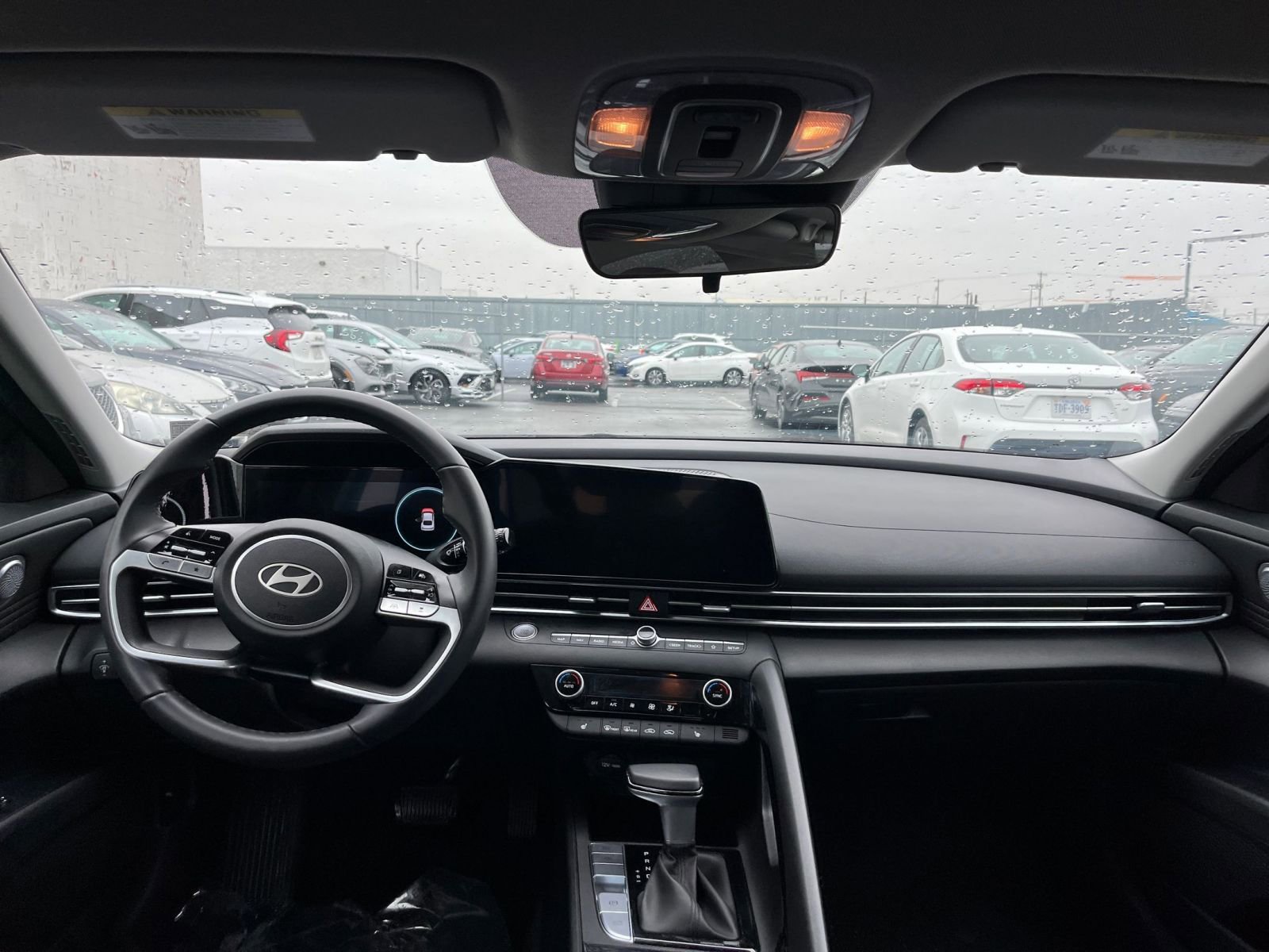 Used 2025 Hyundai Elantra SEL image 34