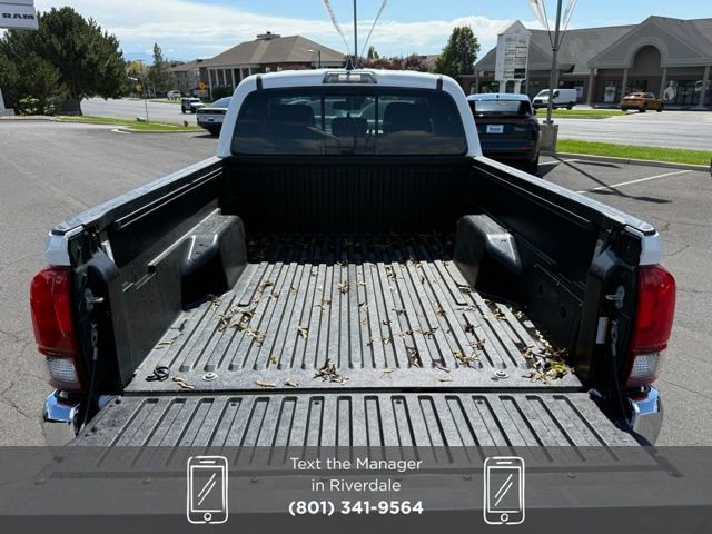 Used 2021 Toyota Tacoma SR5 w/ Blackout Package (TMS) image 10