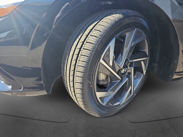 Used 2024 Hyundai Elantra SEL w/ Convenience Package FWD image 35