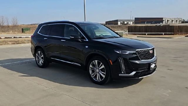 Used 2024 Cadillac XT6 Premium Luxury AWD/4WD image 2