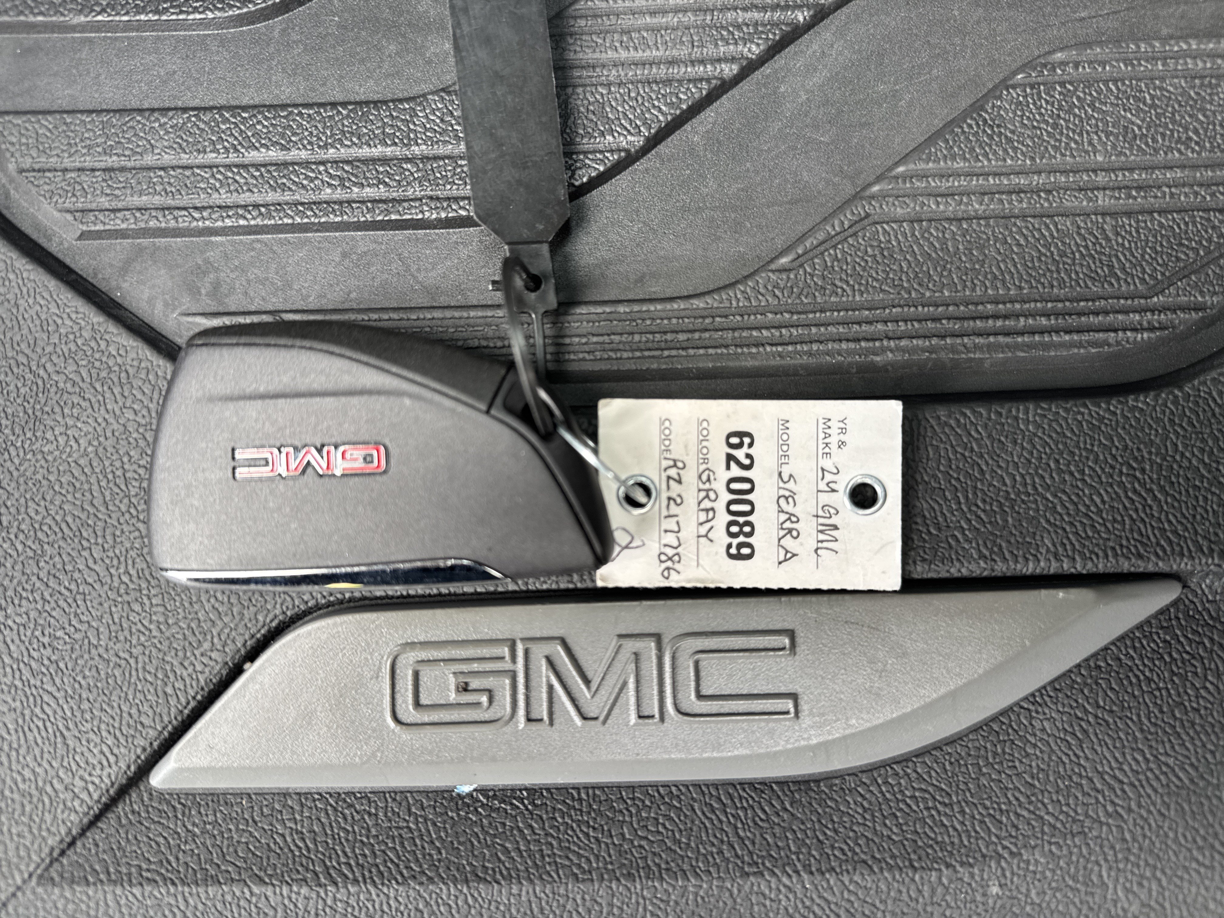Used 2024 GMC Sierra 1500 Elevation w/ Elevation Premium Package AWD/4WD image 24