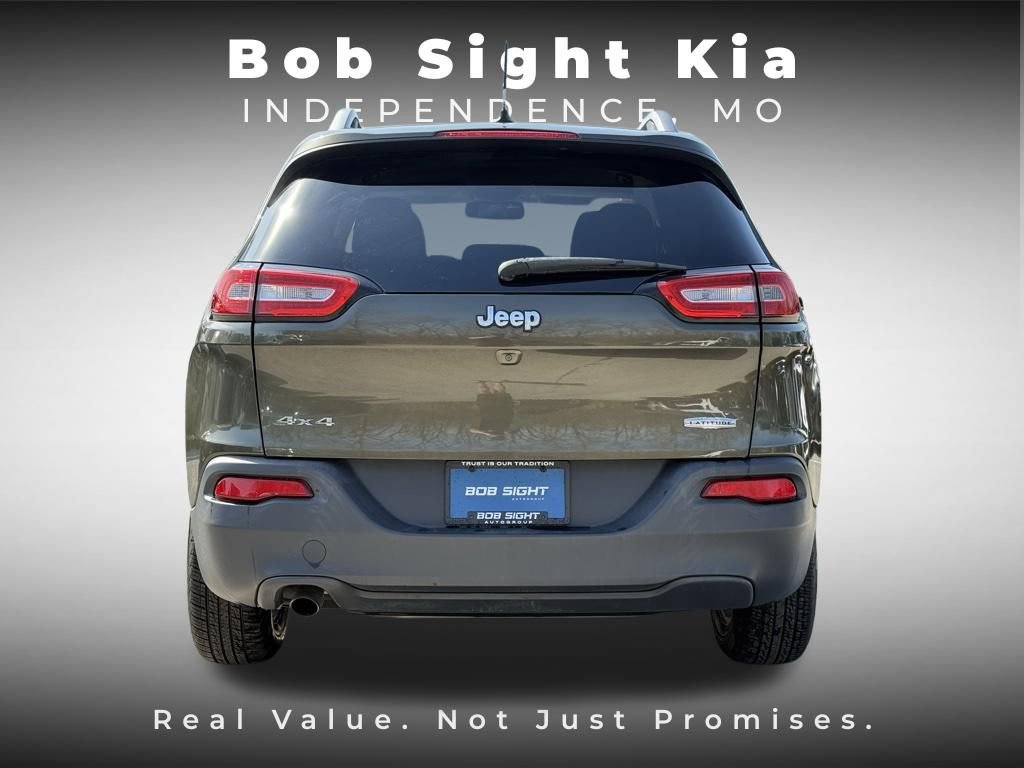 Used 2015 Jeep Cherokee Latitude w/ Cold Weather Group image 8