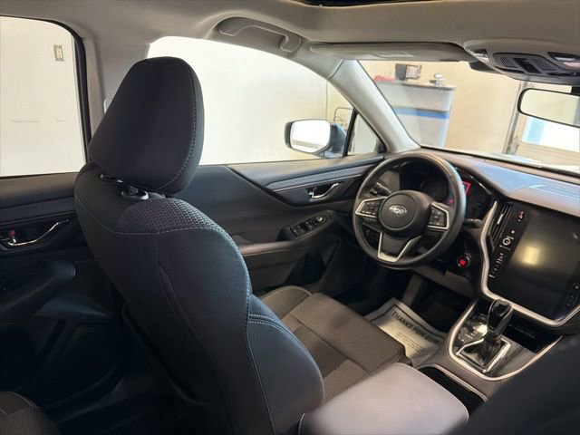 Used 2023 Subaru Outback Premium AWD/4WD image 32