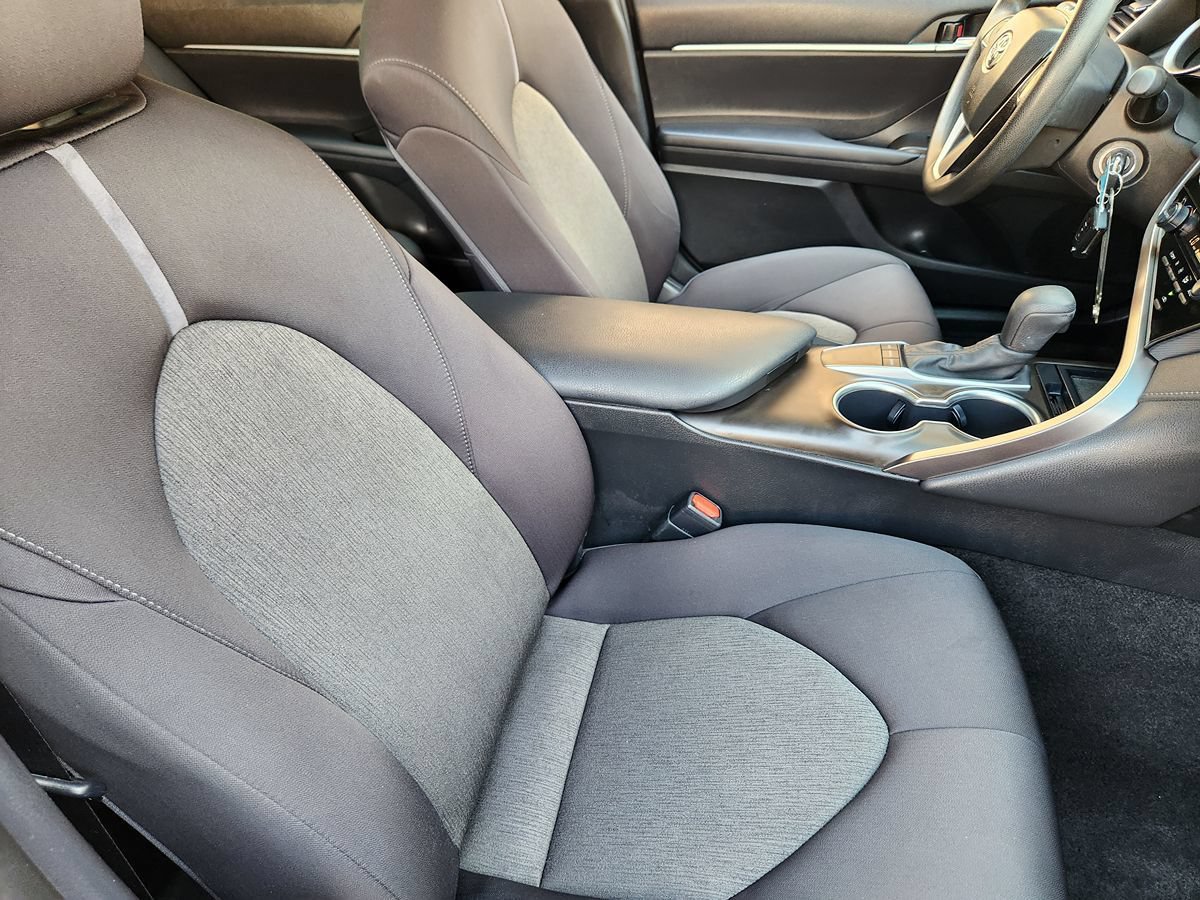 Used 2022 Toyota Camry LE FWD image 32