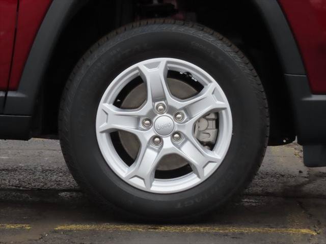 Certified 2022 Jeep Compass Sport AWD/4WD image 10