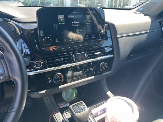 Used 2022 Nissan Pathfinder Platinum w/ Cargo Package image 16