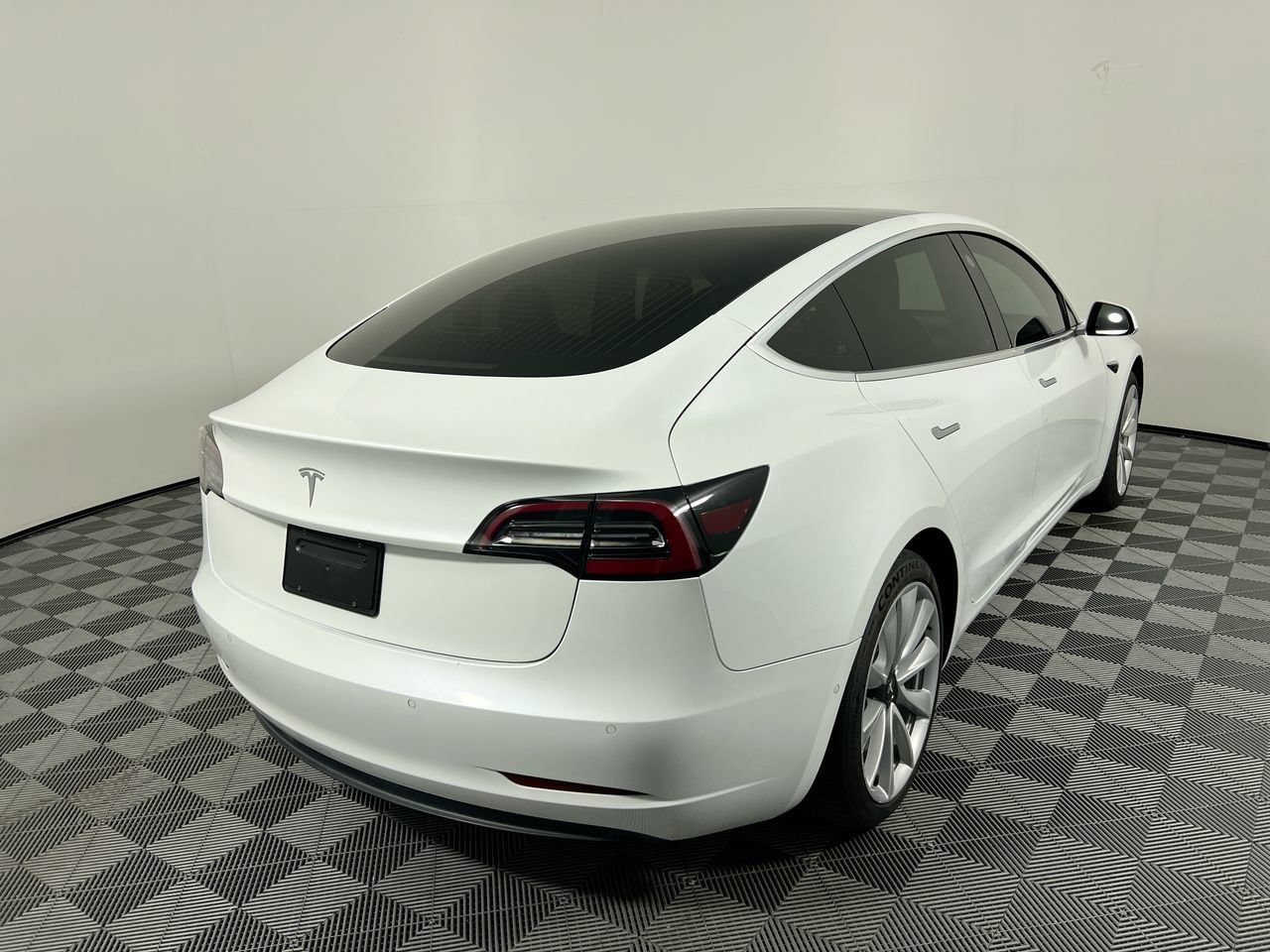 Used 2019 Tesla Model 3 Standard Range Plus RWD image 3