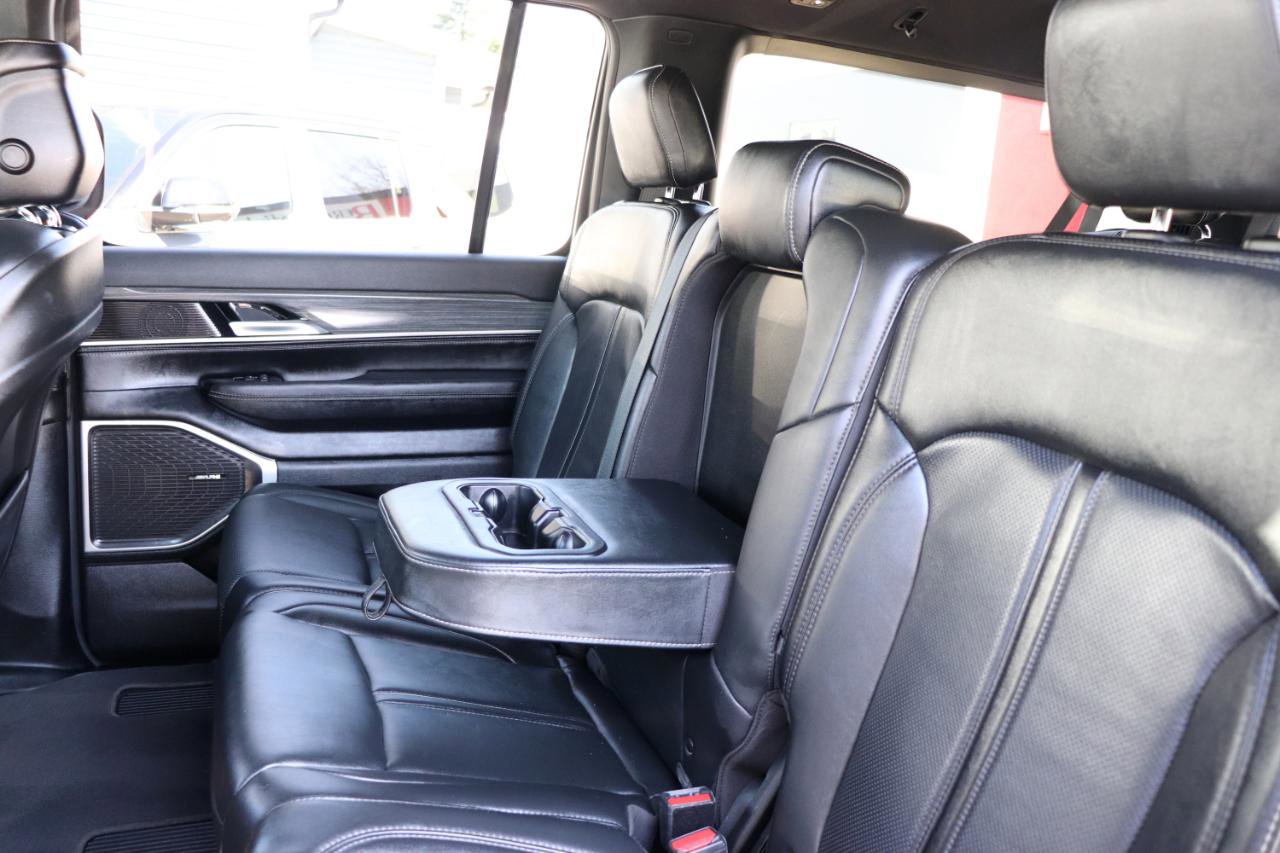 Used 2023 Jeep Wagoneer L Series II image 25