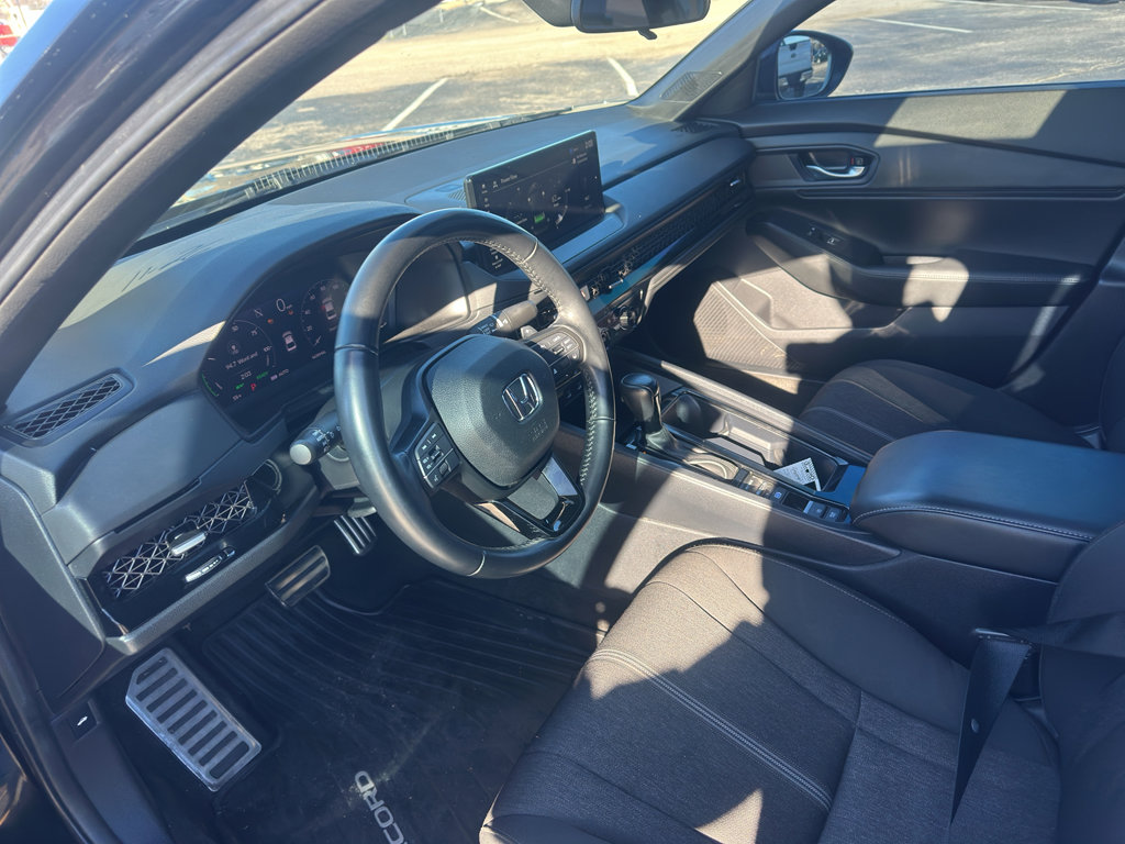 Used 2023 Honda Accord Sport image 2