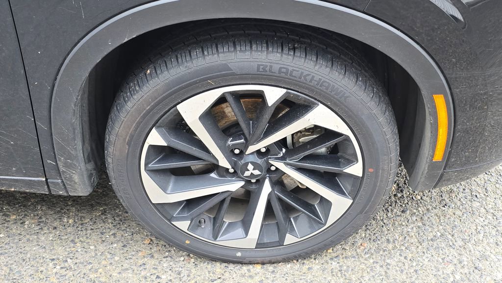 Used 2024 Mitsubishi Outlander SEL image 9