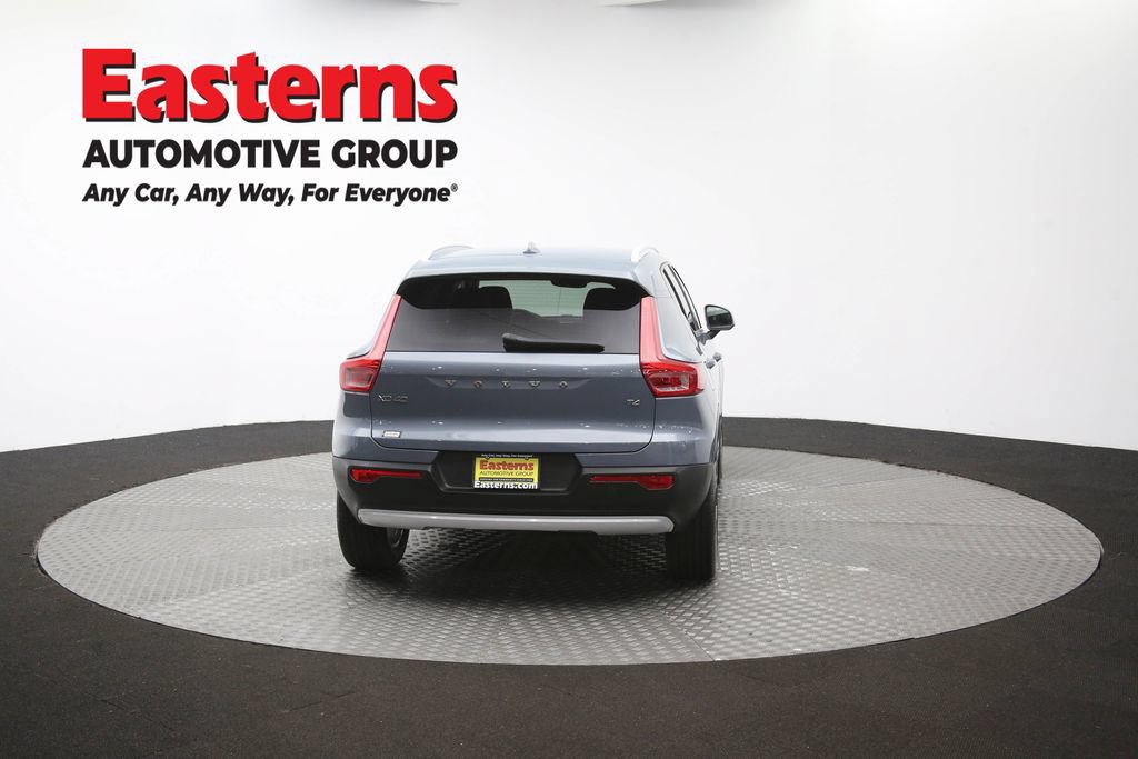 Used 2021 Volvo XC40 T4 Momentum FWD image 36
