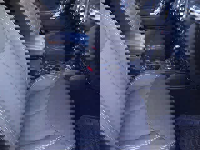 Used 2015 Jeep Wrangler Unlimited Sahara image 12