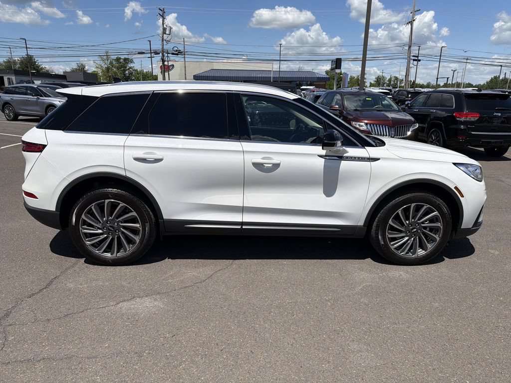 Used 2023 Lincoln Corsair Reserve w/ Equipment Group 201A AWD/4WD image 6