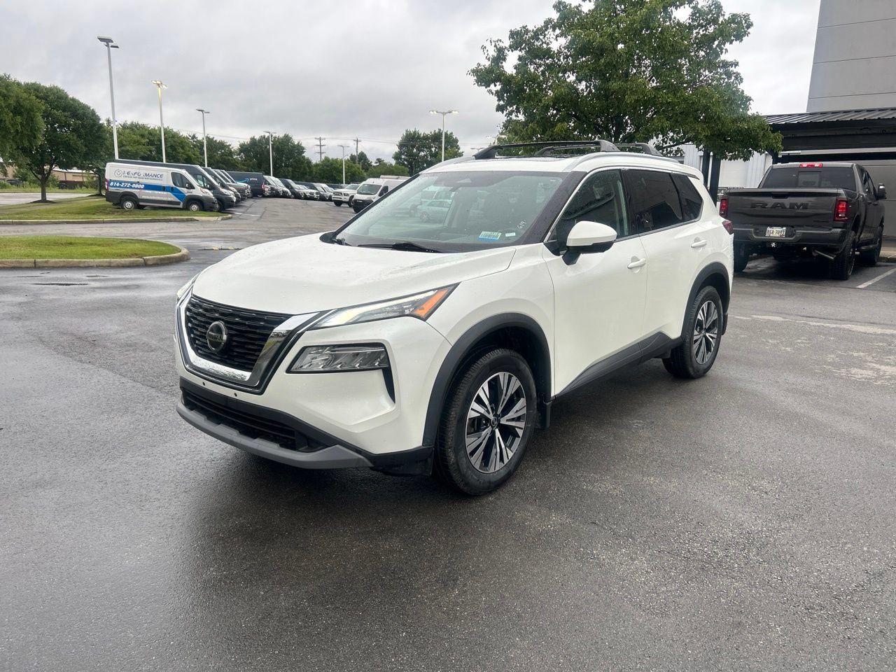 Used 2021 Nissan Rogue SV AWD/4WD image 7