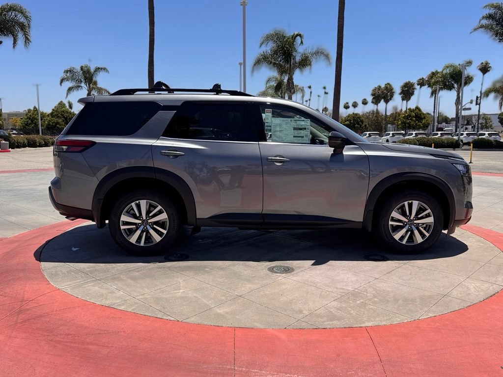 New 2026 Nissan Pathfinder SL FWD image 9