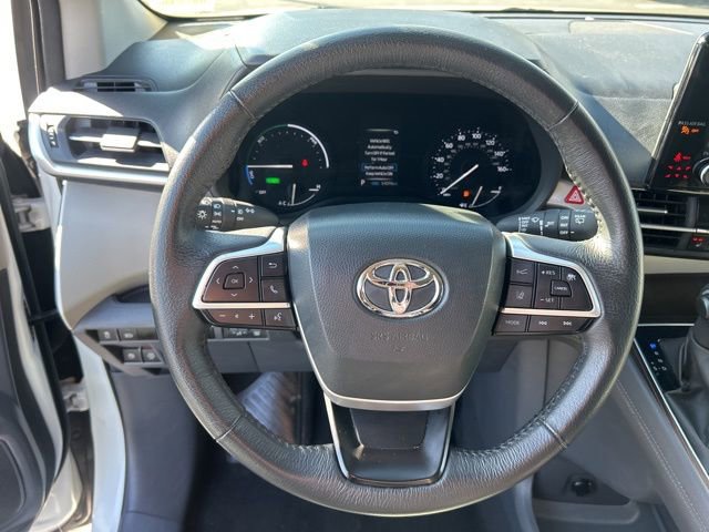Used 2024 Toyota Sienna XLE image 20