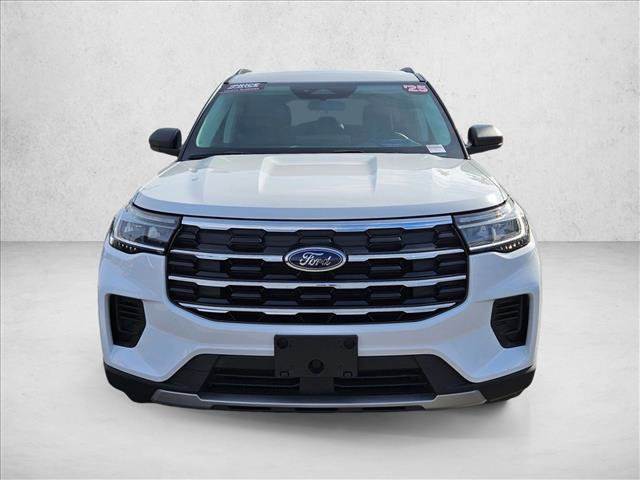 Used 2025 Ford Explorer Active video 2