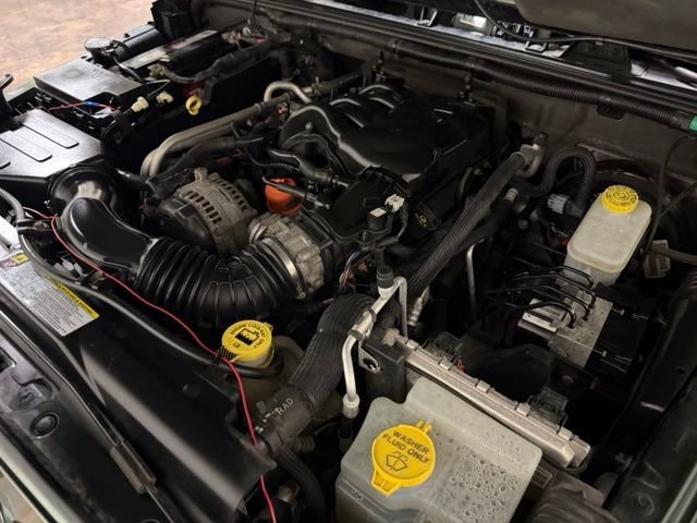 Used 2012 Jeep Wrangler Unlimited Rubicon w/ Dual Top Group AWD/4WD image 39