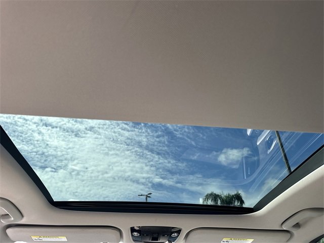 Used 2022 Kia Sorento EX w/ Panoramic Sunroof Package image 17