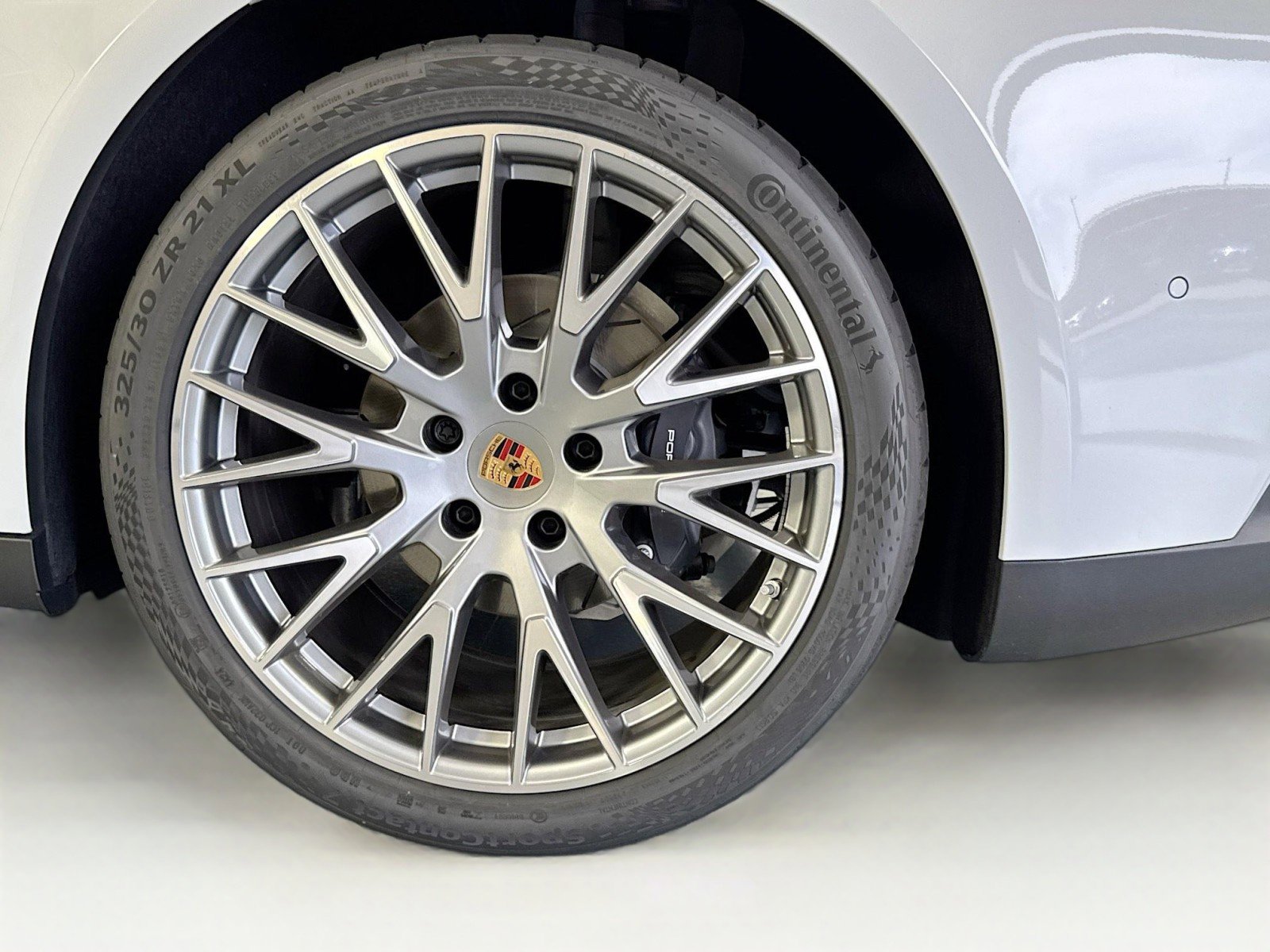 New 2025 Porsche Panamera 4 image 25