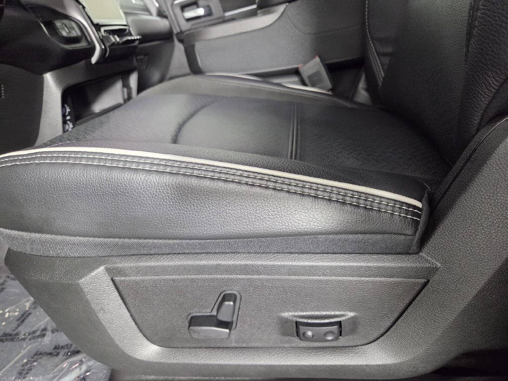 Used 2026 RAM 2500 Laramie AWD/4WD image 11