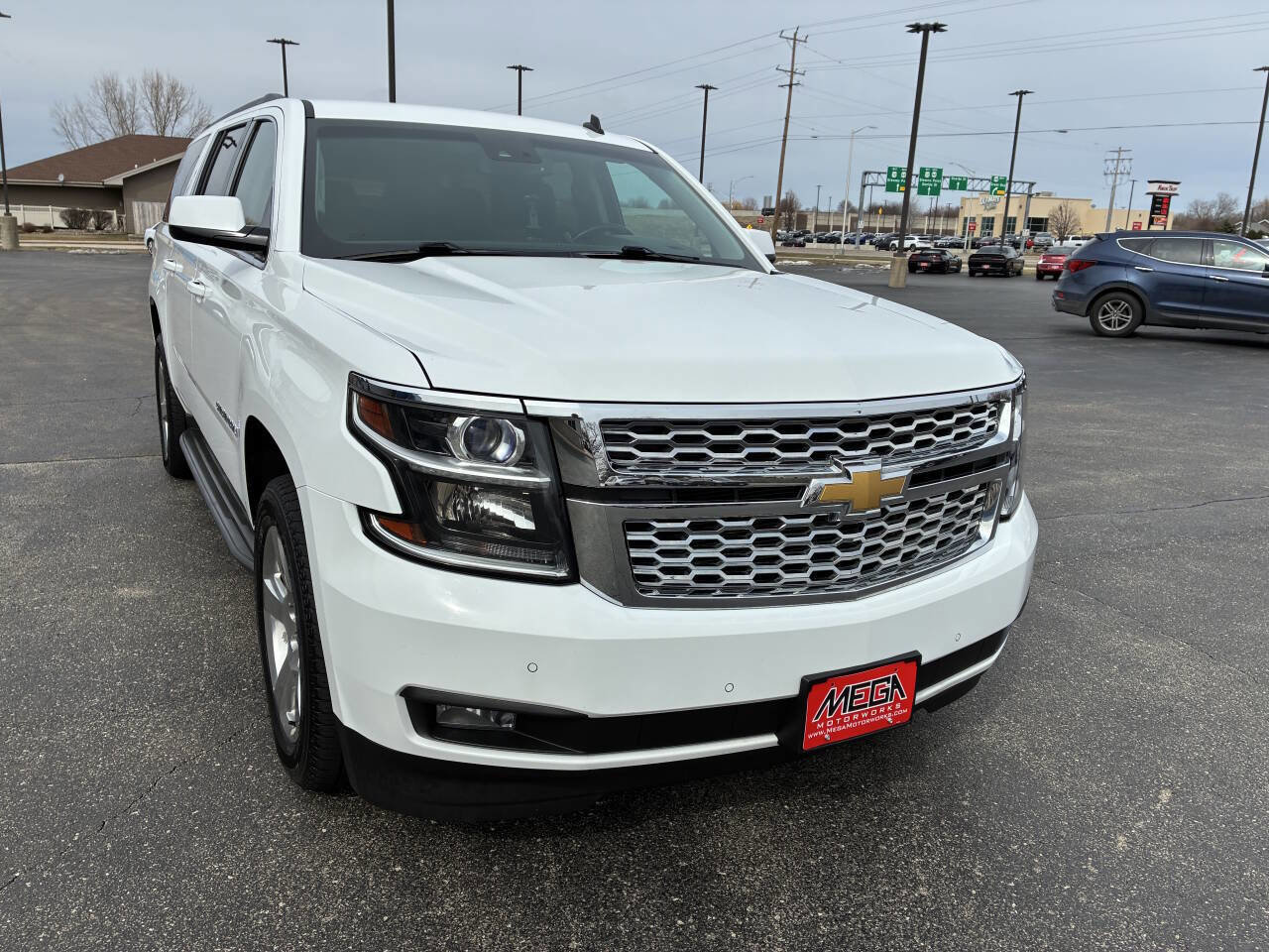 Used 2015 Chevrolet Suburban LT w/ Luxury Package AWD/4WD image 34