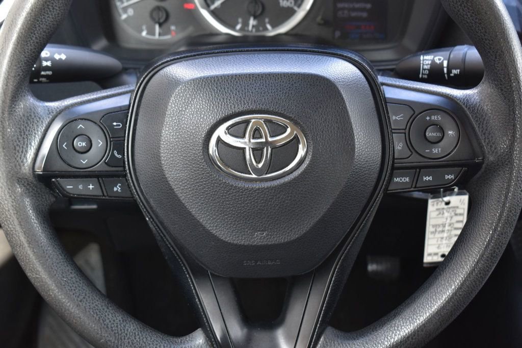 Used 2021 Toyota Corolla LE image 26