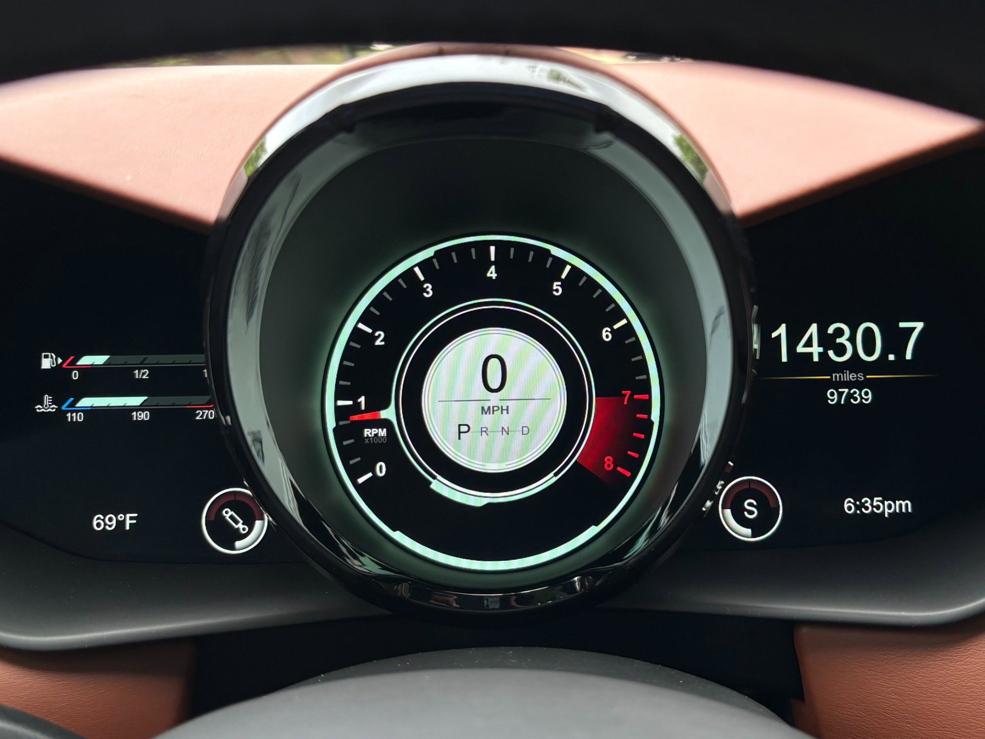 Used 2020 Aston Martin V8 Vantage Coupe RWD image 31