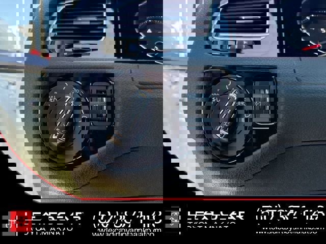 Used 2018 Volkswagen GTI SE image 23