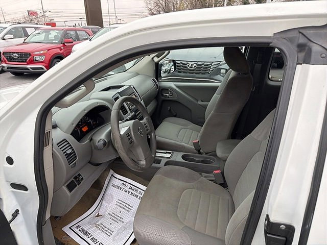 Used 2015 Nissan Frontier S image 17