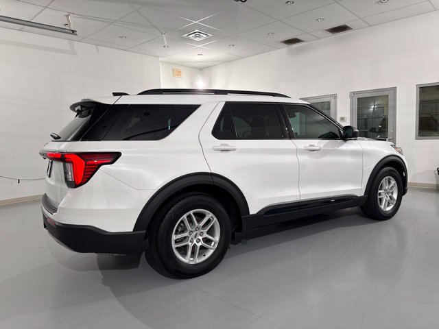 Used 2026 Ford Explorer Active w/ Active Comfort Package RWD image 12