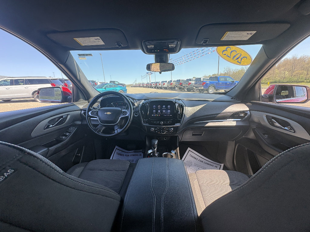 Used 2023 Chevrolet Traverse LT AWD/4WD image 23