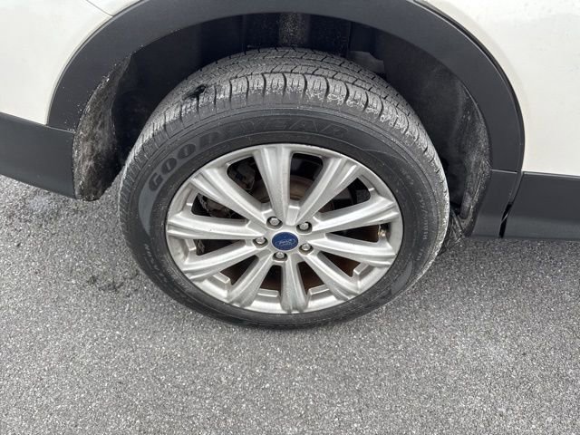 Used 2017 Ford Escape Titanium AWD/4WD image 9