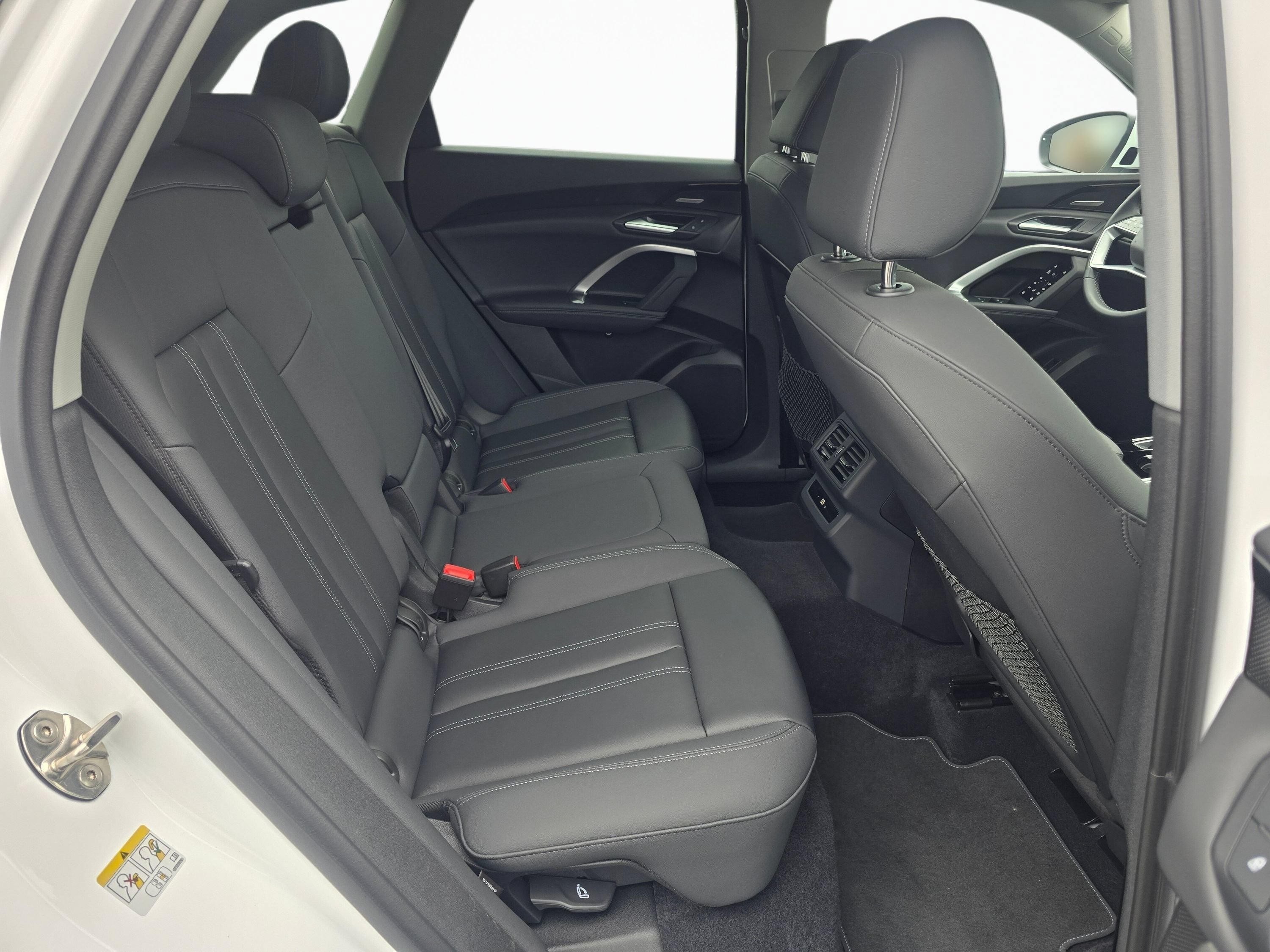 Certified 2025 Audi Q5 Premium Plus w/ Premium Plus AWD/4WD image 24