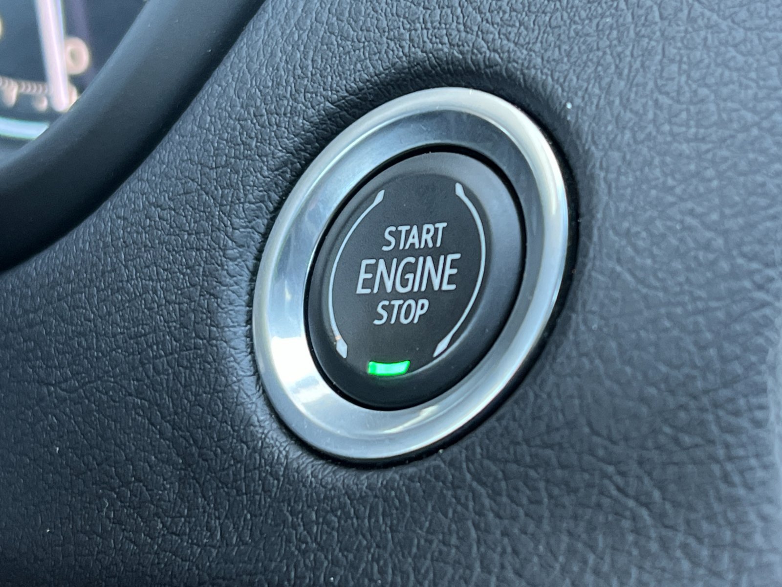 Certified 2022 Cadillac XT4 Sport AWD/4WD image 23