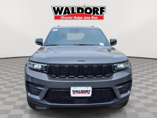 New 2025 Jeep Grand Cherokee 4WD image 8