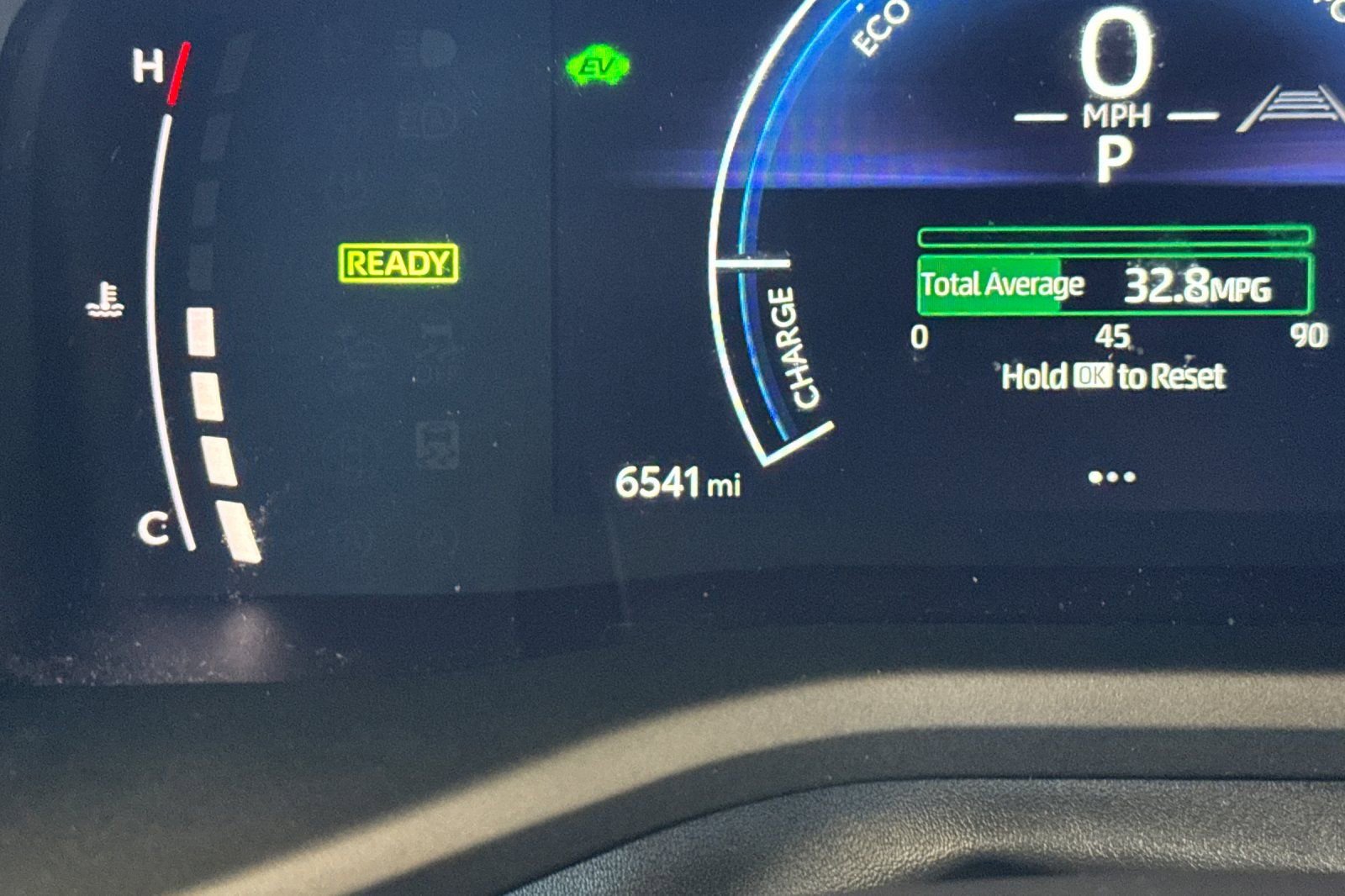 Used 2025 Toyota Camry SE w/ Convenience Package FWD image 9
