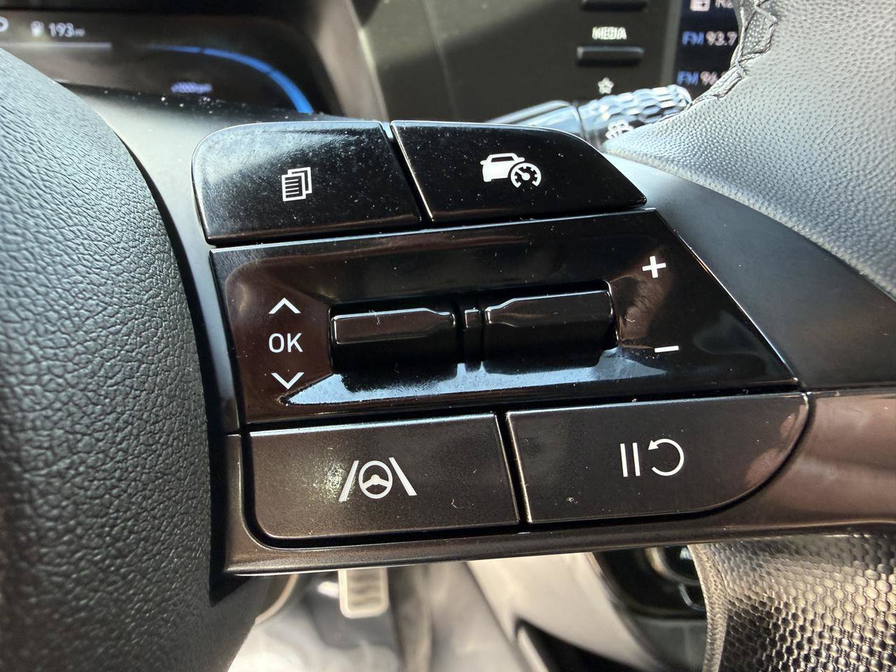 Used 2026 Hyundai Elantra Sport FWD image 16