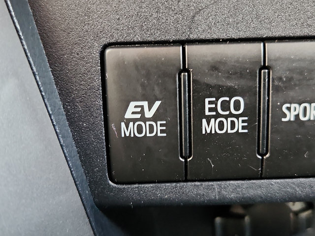 Used 2016 Toyota RAV4 XLE w/ Convenience Package AWD/4WD image 23