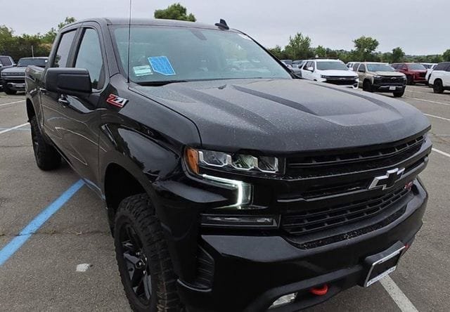 Used 2021 Chevrolet Silverado 1500 LT Trail Boss w/ Bed Protection Package AWD/4WD image 2